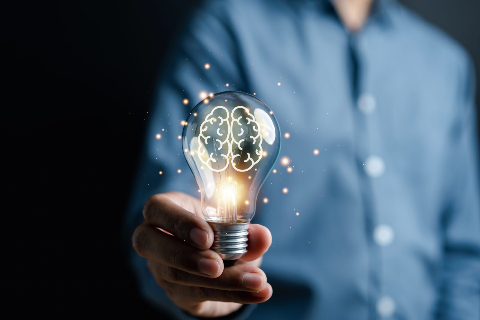 Vse več gospodinjstev rabi inteligentno upravljanje energije preko raznih aplikacij